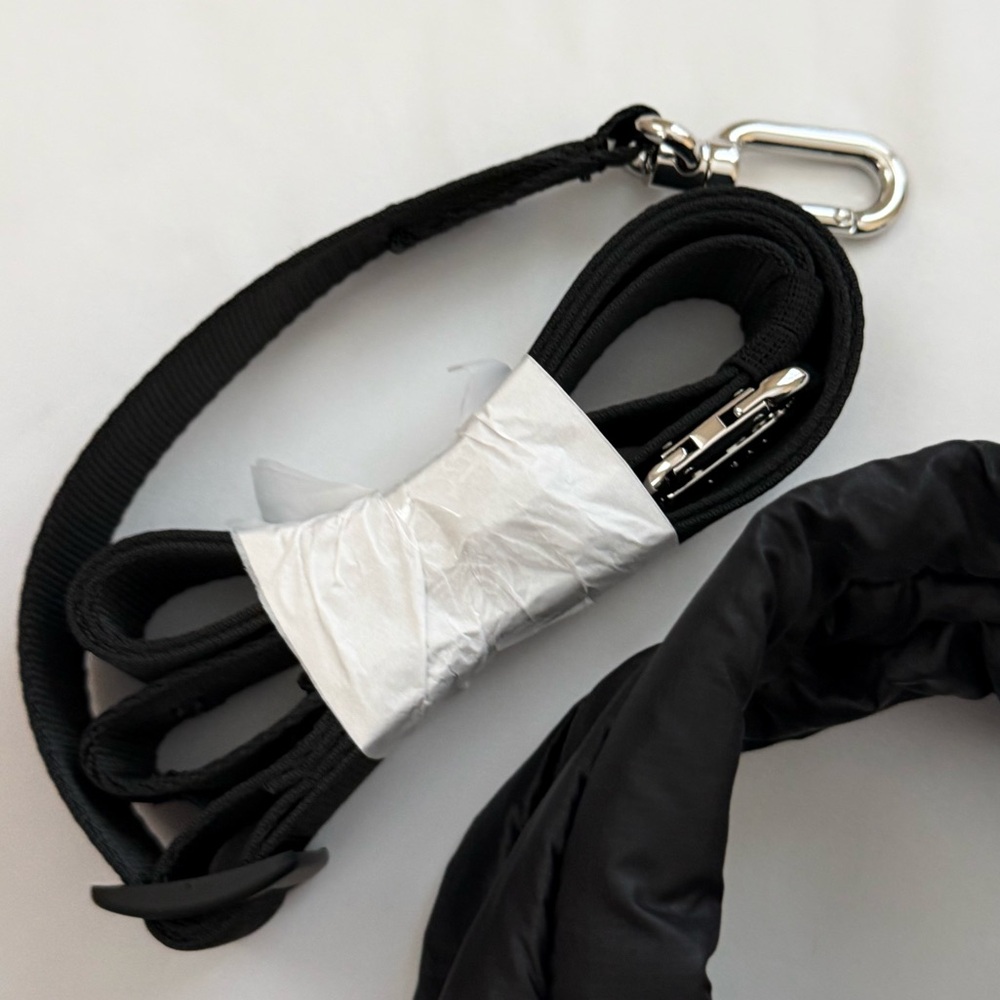 Lululemon Quilted Grid Small Tote, Black - Picture 13 of 16